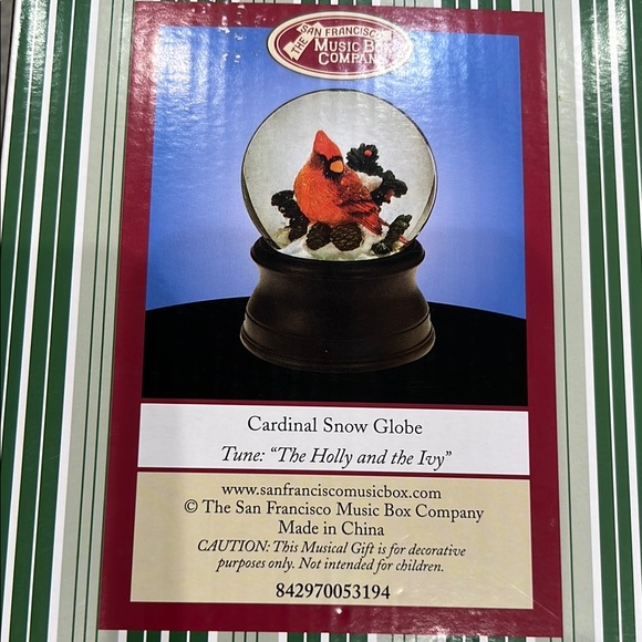 San Francisco Music Box Company Cardinal Snow Globe - Picture 2 of 3